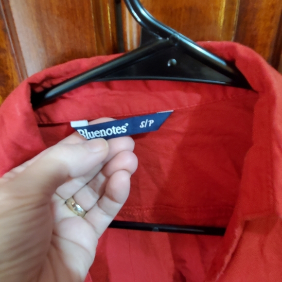 3 button up blouses - Picture 2 of 8